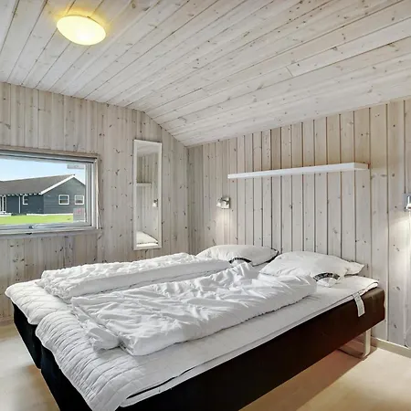 Awesome In Idestrup With Sauna Prázdninový dům Bøtø By